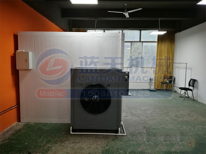 大型食品烘干機(jī)特點(diǎn)